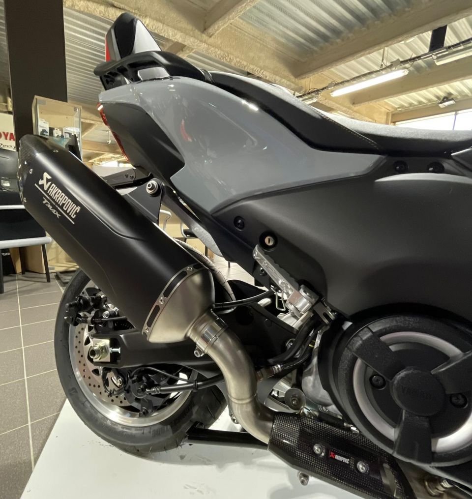 YAMAHA XP T-MAX 560 TECH MAX 2