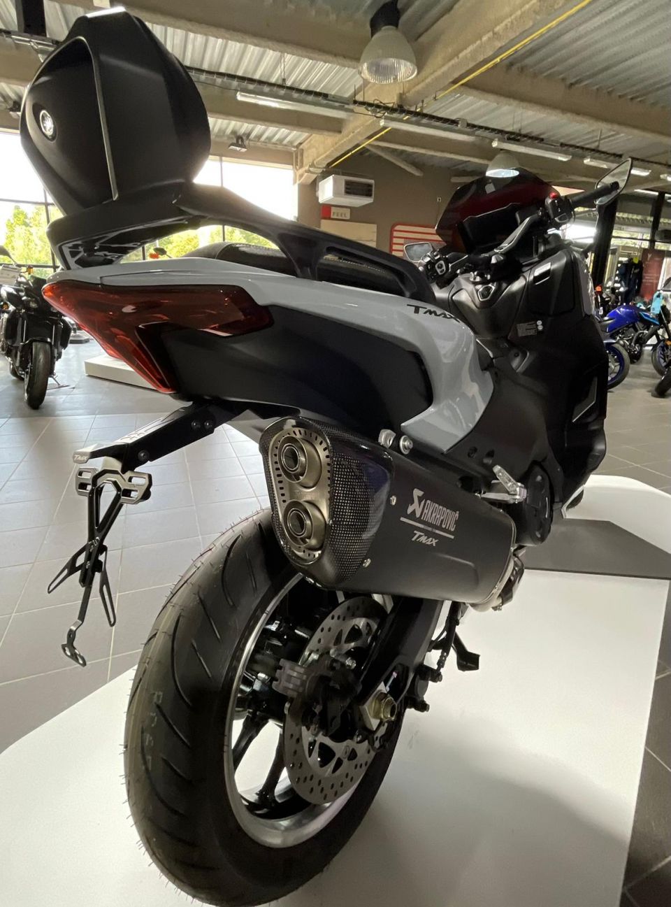 YAMAHA XP T-MAX 560 TECH MAX 4