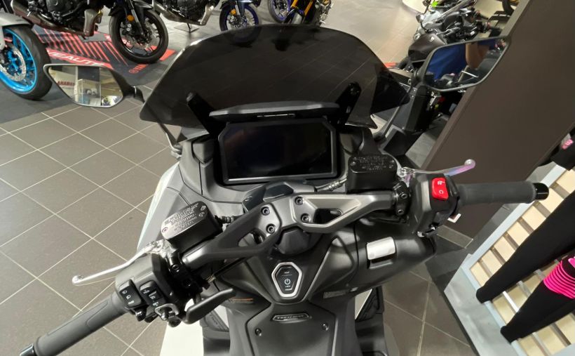 YAMAHA XP T-MAX 560 TECH MAX 6