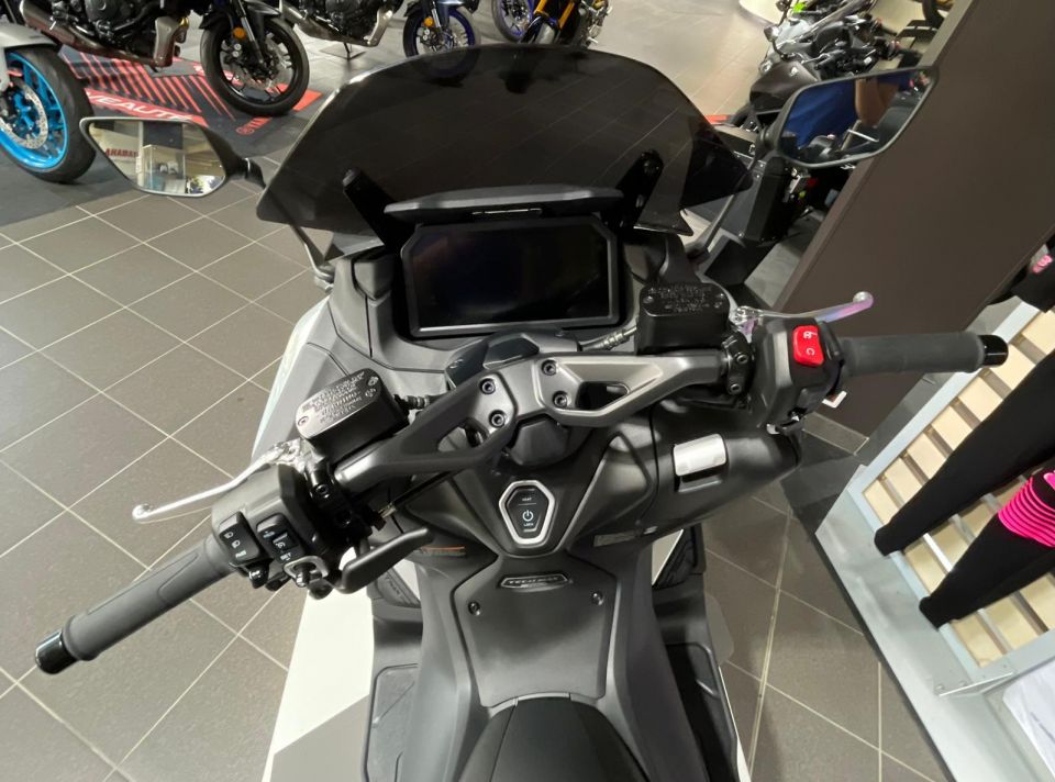 YAMAHA XP T-MAX 560 TECH MAX 6
