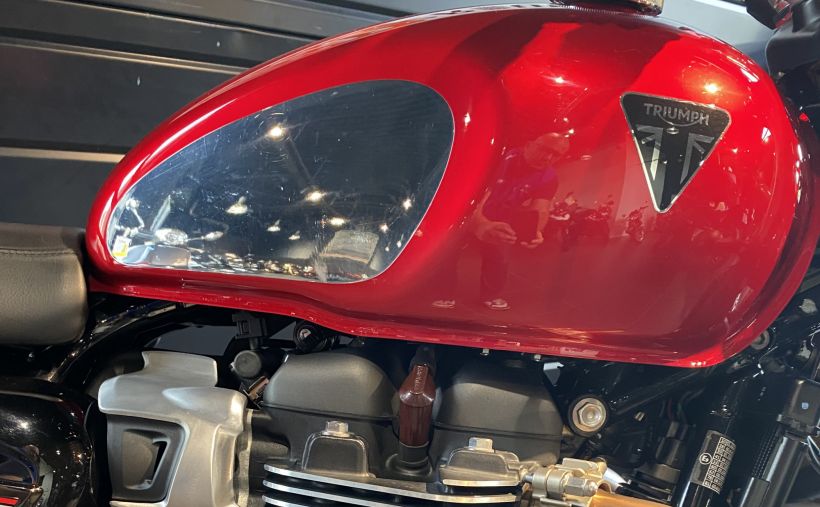 TRIUMPH SPEED TWIN 900 1