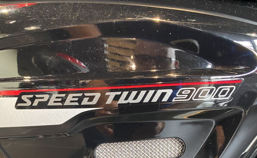 TRIUMPH SPEED TWIN 900 3