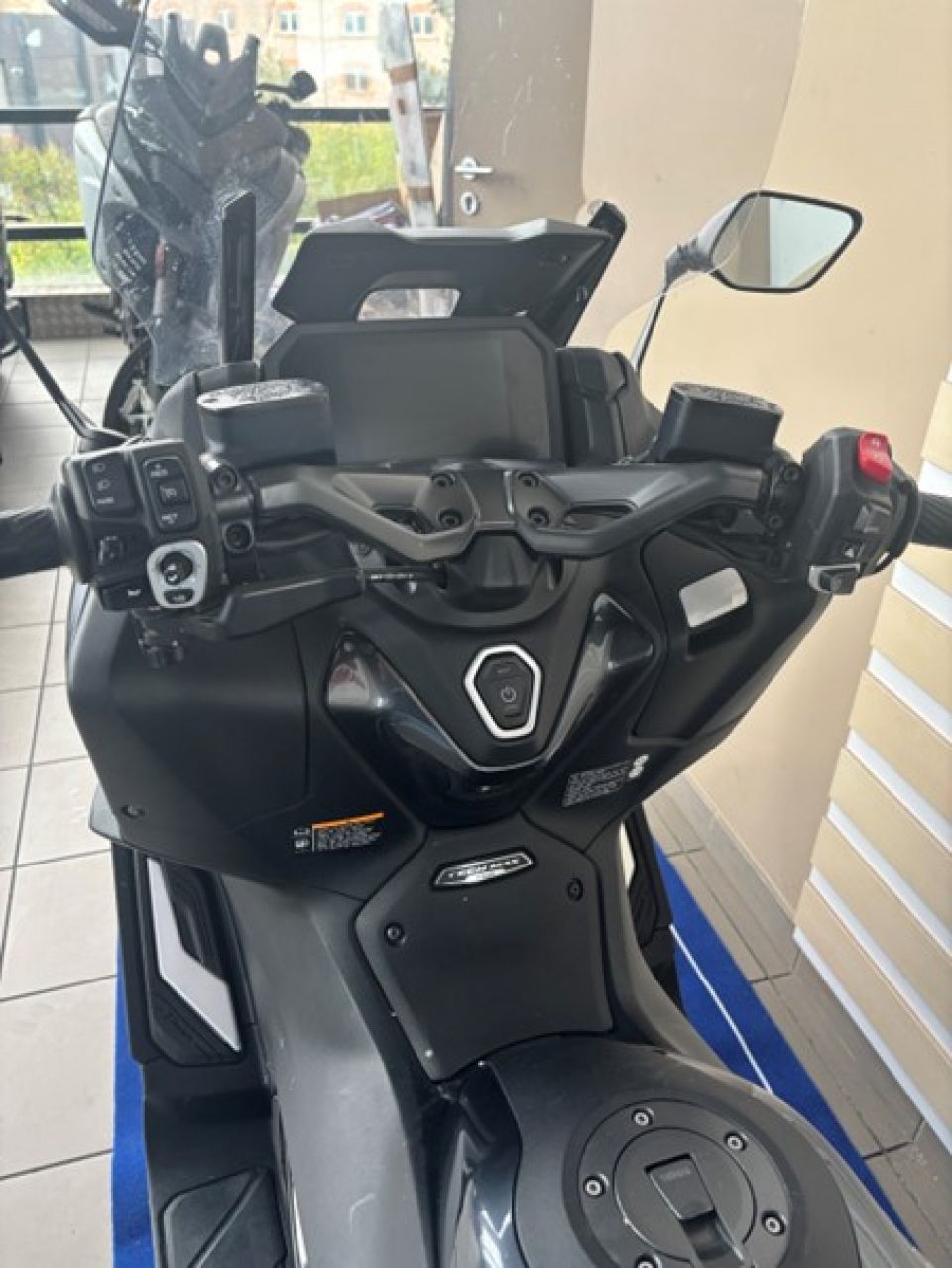 YAMAHA XP T-MAX 560 TECH MAX 1