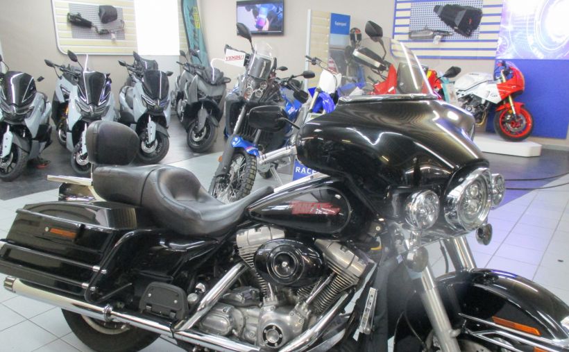 HARLEY-DAVIDSON ELECTRA GLIDE STANDARD  UNI 2