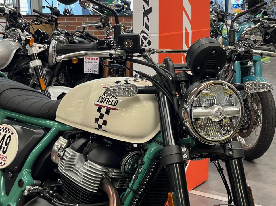 ROYAL ENFIELD BEAR 650 24