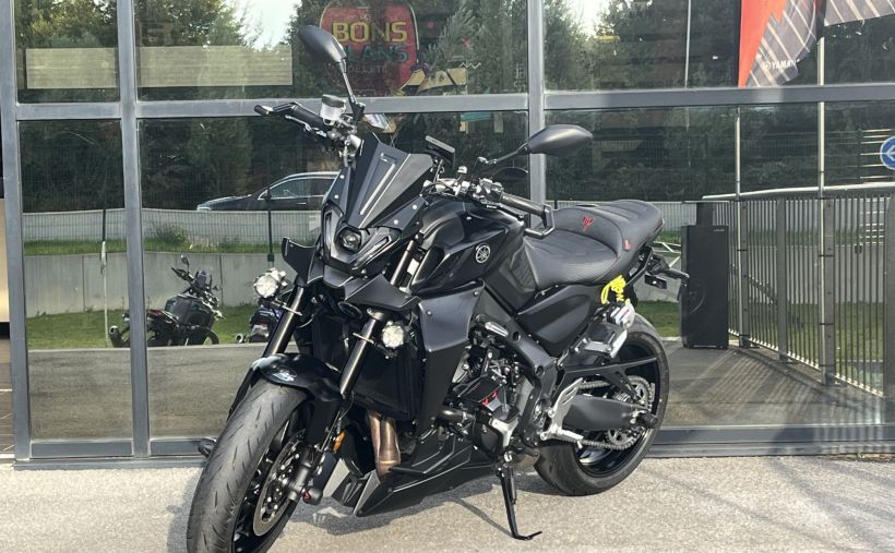 YAMAHA MT-09 0