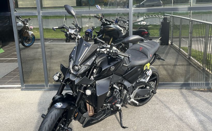 YAMAHA MT-09 3