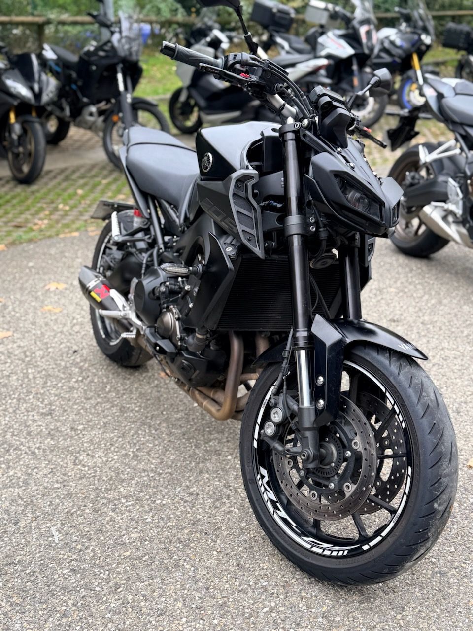 YAMAHA MT-09 1