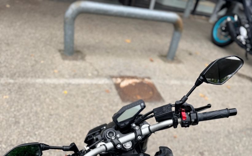 YAMAHA MT-09 3
