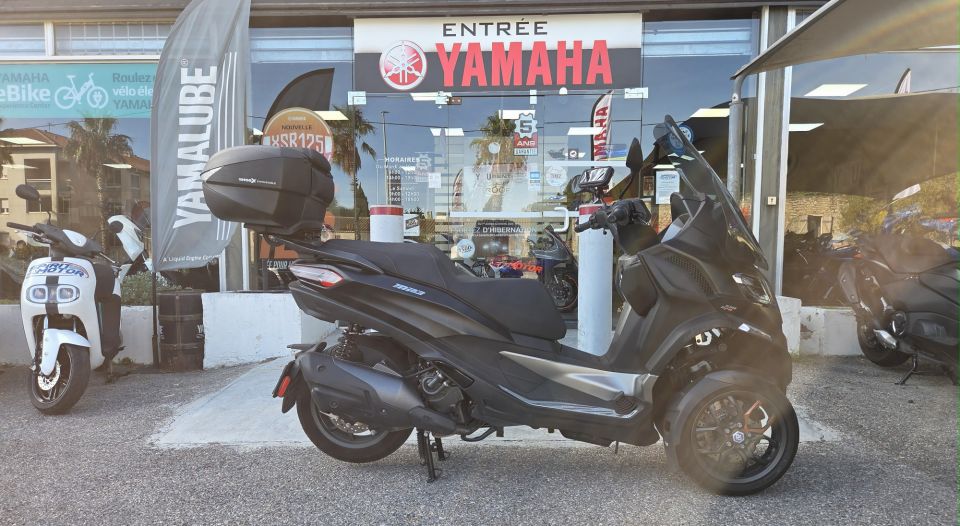 PIAGGIO MP3 530 HPE EXCLUSIVE 1