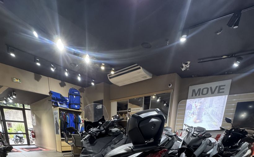 YAMAHA XP T-MAX 560 TECH MAX 4