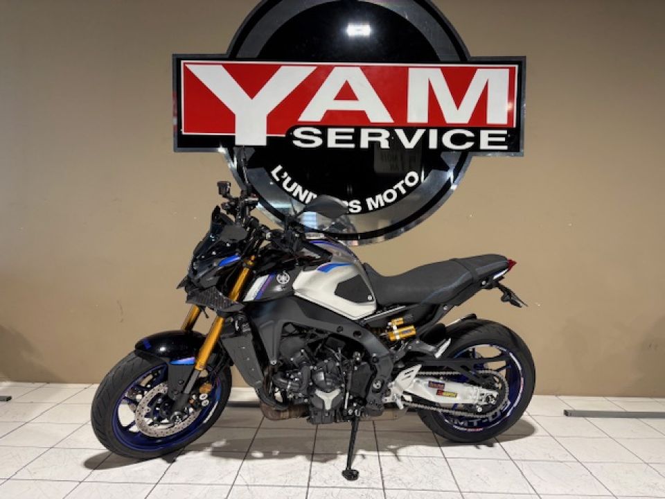 YAMAHA MT-09 SP 1