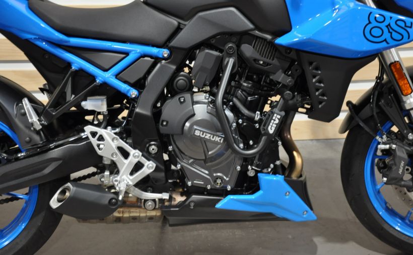 SUZUKI GSX-8S 1