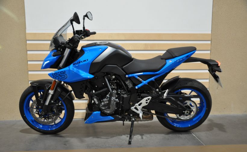 SUZUKI GSX-8S 8
