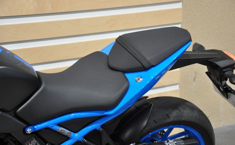 SUZUKI GSX-8S 12