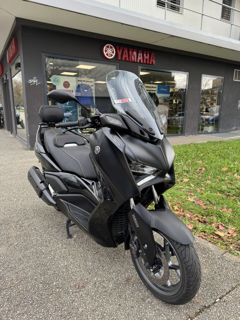 YAMAHA XMAX 300 Tech Max 0