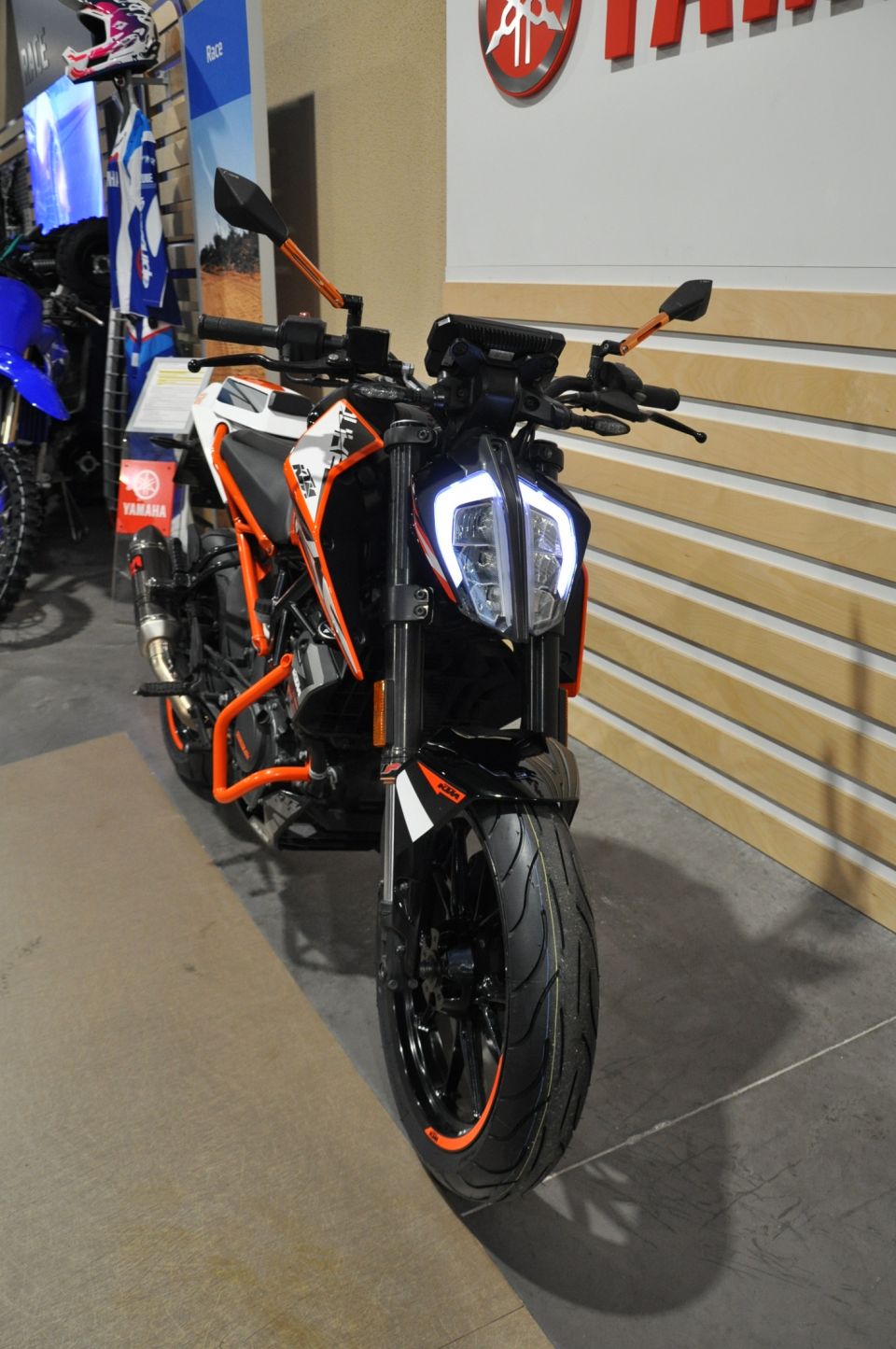 KTM 125 DUKE ABS 5