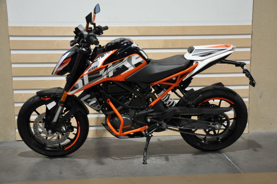 KTM 125 DUKE ABS 7