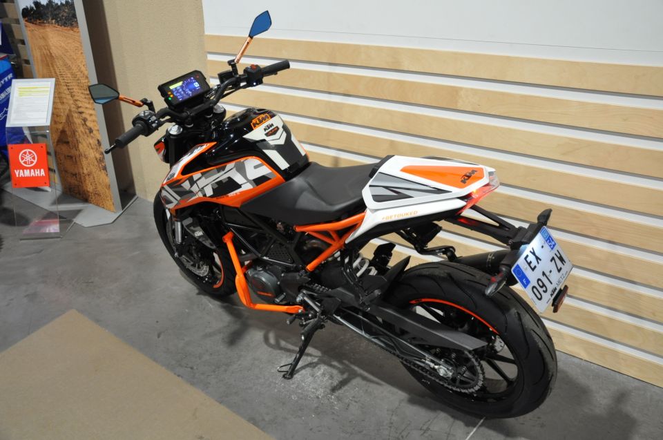 KTM 125 DUKE ABS 13