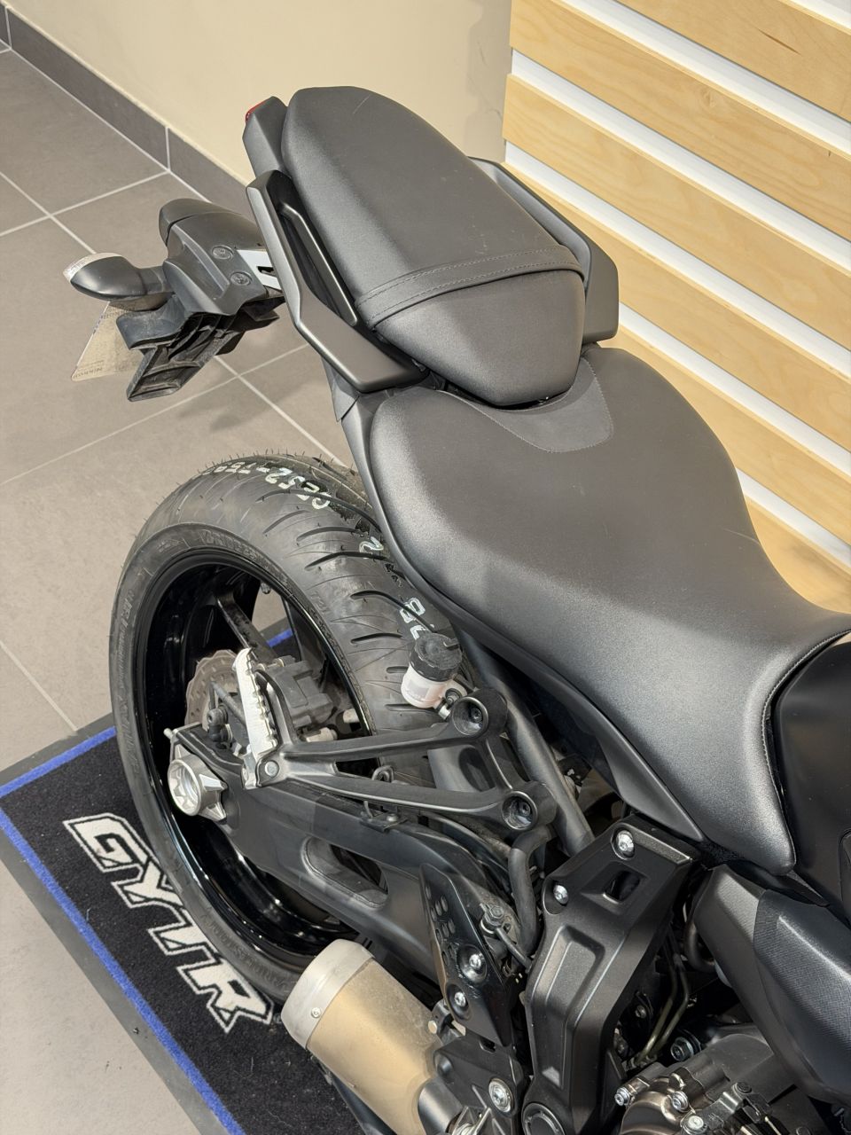 YAMAHA MT-07 3