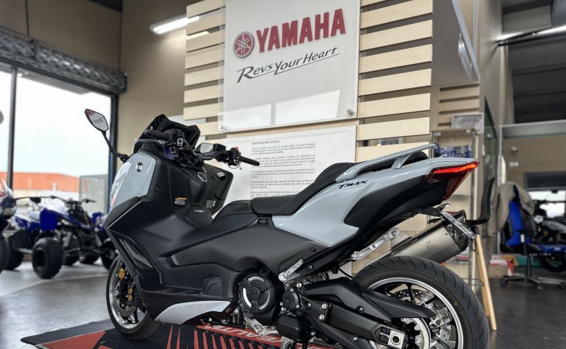 YAMAHA XP T-MAX 560 TECH MAX 4