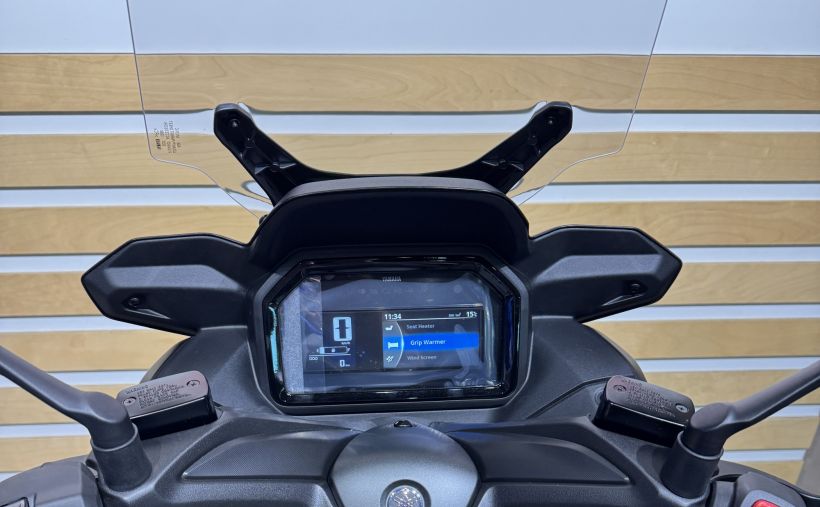 YAMAHA XMAX 300 TECH MAX + 6