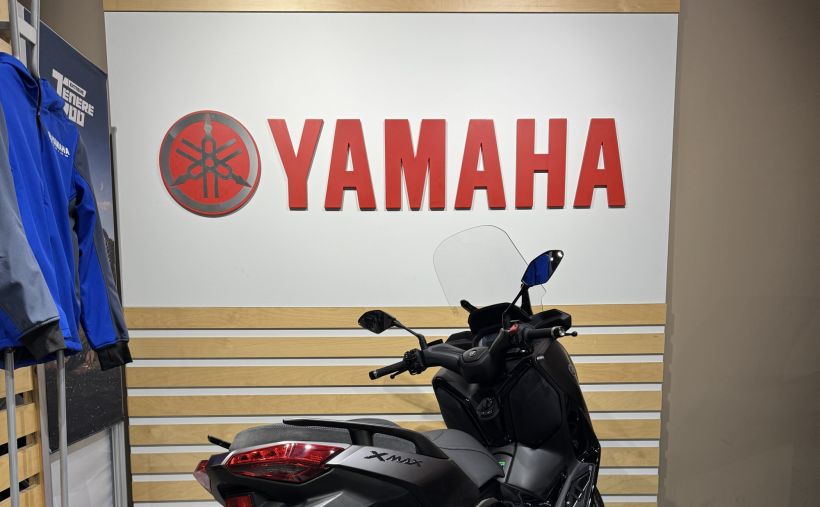 YAMAHA XMAX 300 TECH MAX + 2