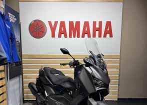 YAMAHA XMAX 300 TECH MAX + - 2025