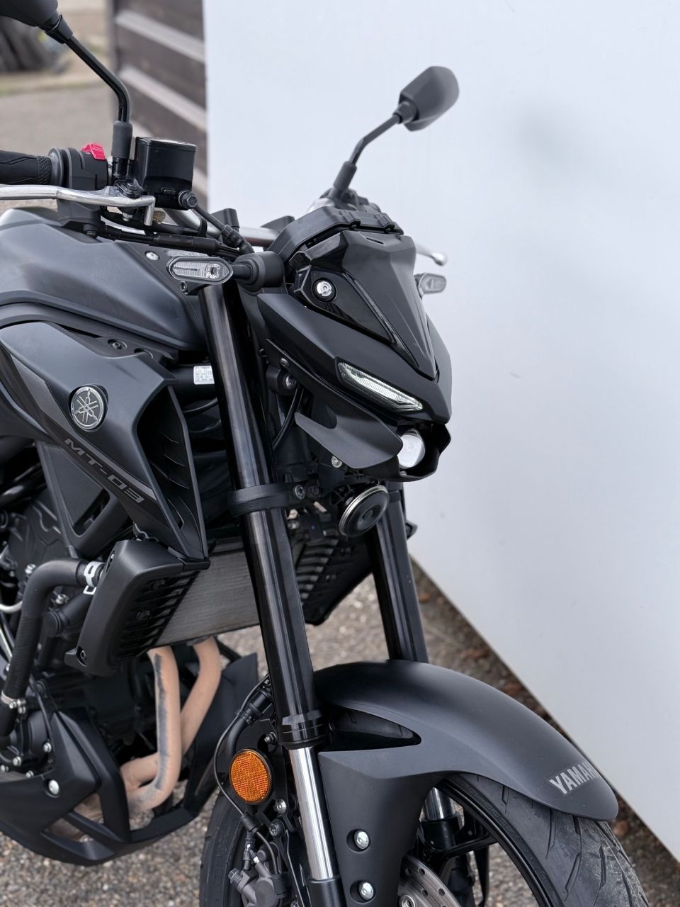 YAMAHA MT-03 7