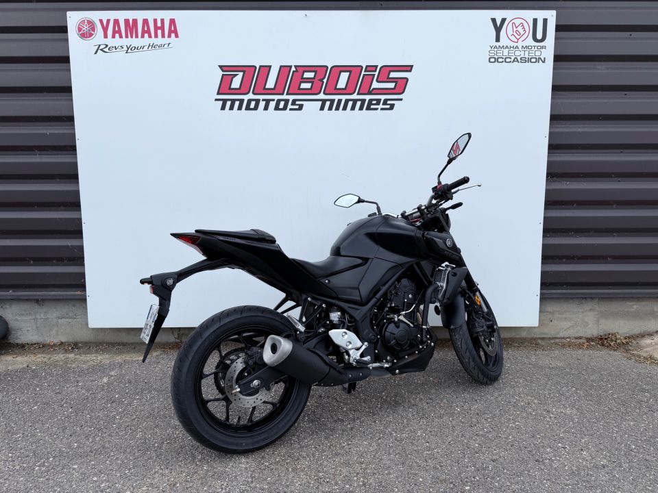 YAMAHA MT-03 6