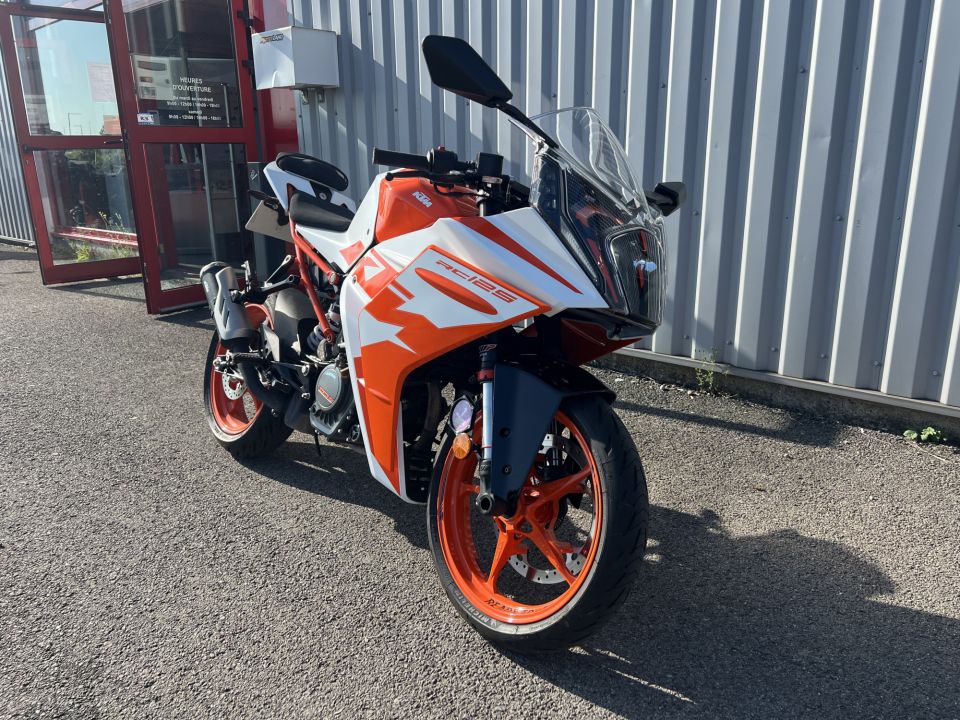 KTM RC 125 ABS 8