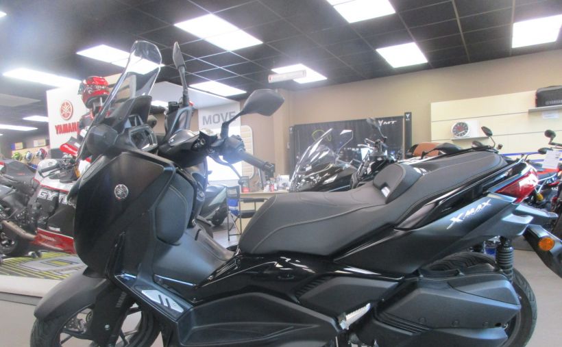 YAMAHA XMAX 300 Tech Max 0