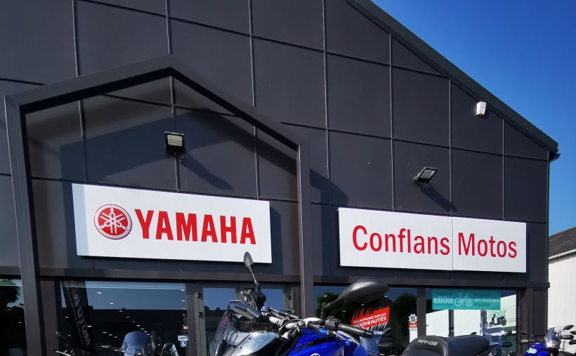 YAMAHA MT-09 0