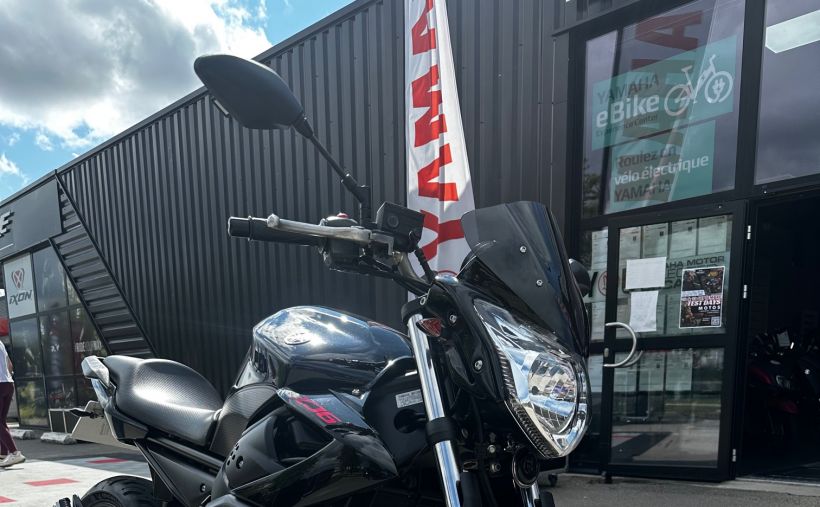 YAMAHA XJ6-N 1