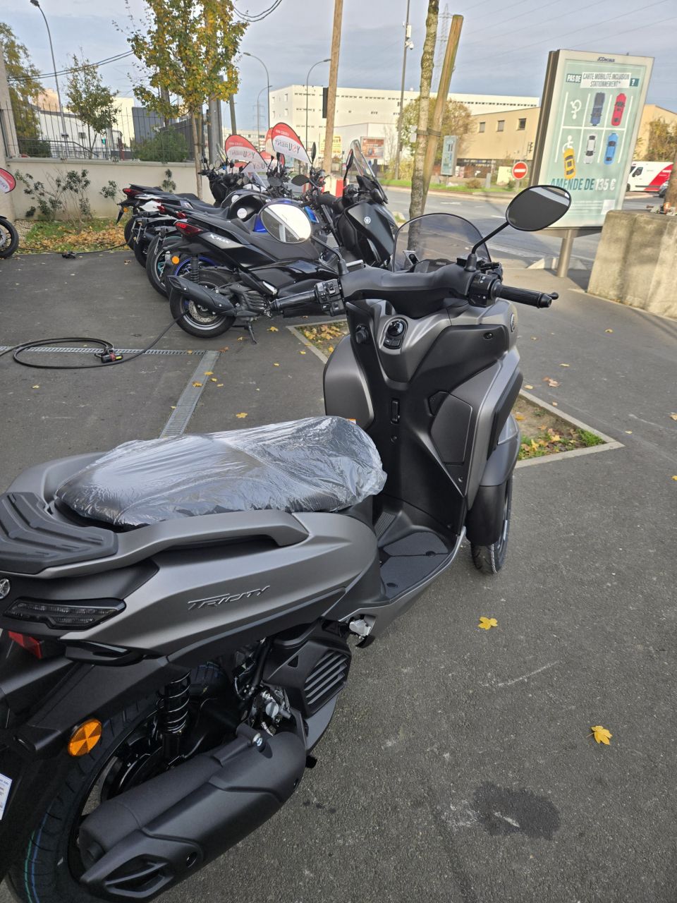 YAMAHA TRICITY 125 3