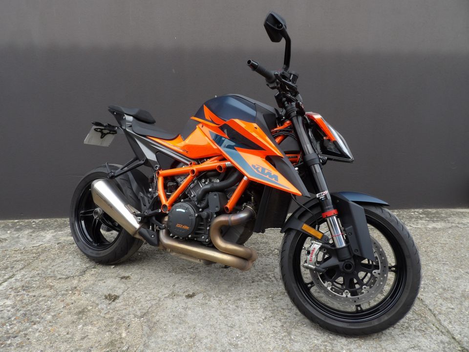 KTM 1290 SUPER DUKE R 2