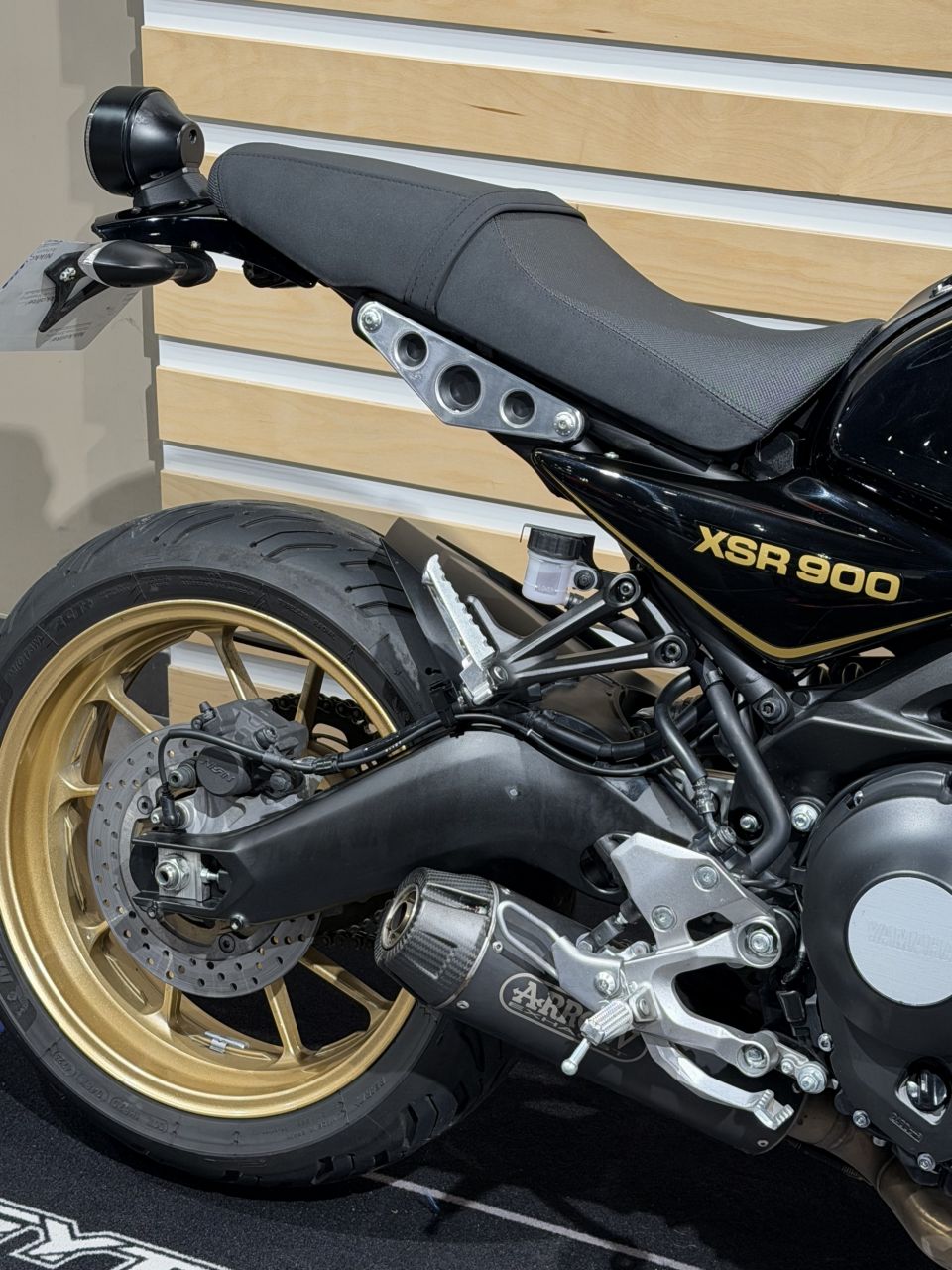 YAMAHA XSR 900 1