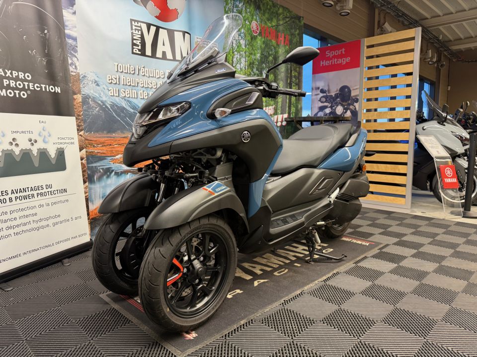 YAMAHA TRICITY 300 6