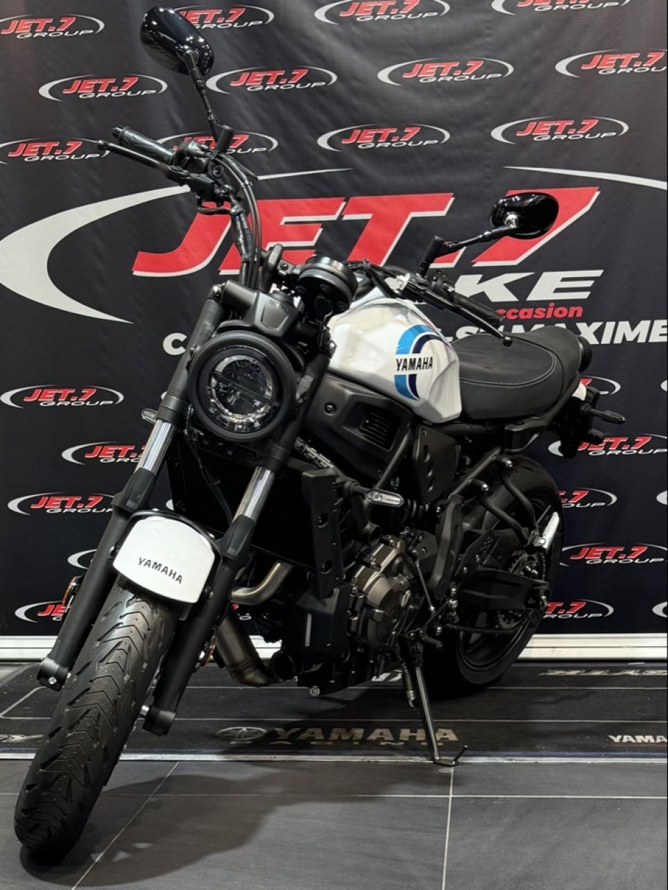 YAMAHA XSR 700 2