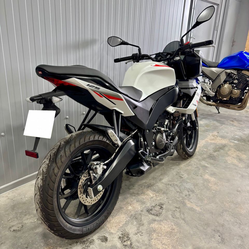 APRILIA TUONO 125 ABS 6