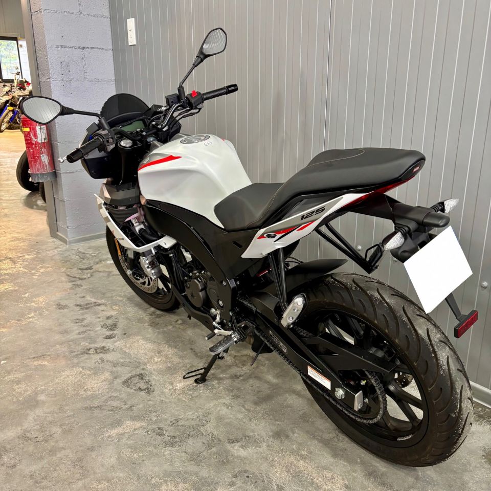 APRILIA TUONO 125 ABS 15