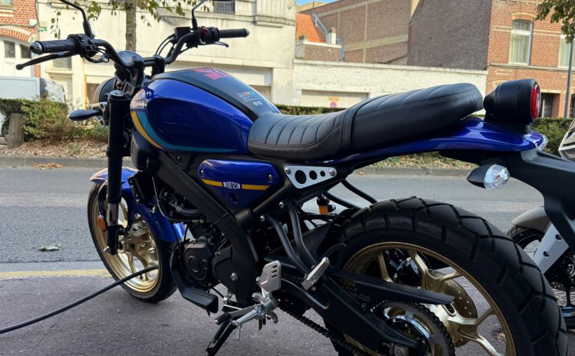 YAMAHA XSR 125 3