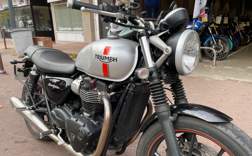 TRIUMPH STREET TWIN  900 1