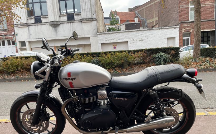 TRIUMPH STREET TWIN  900 4