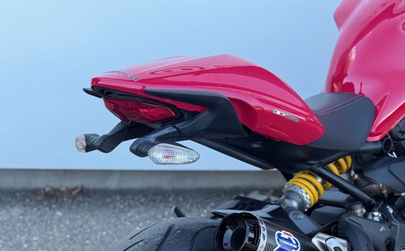 DUCATI MONSTER 1200 9