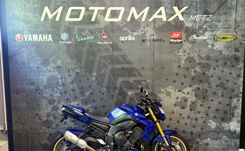 YAMAHA FZ8 RACE BLUE 0