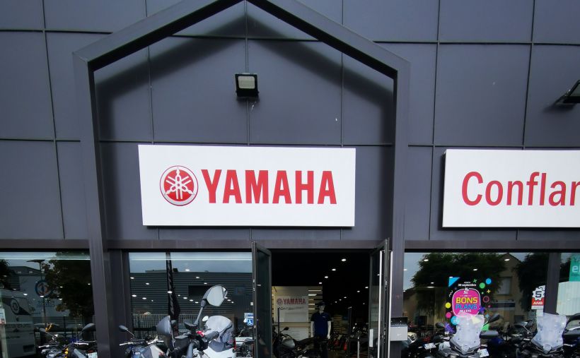 YAMAHA MT-125 2