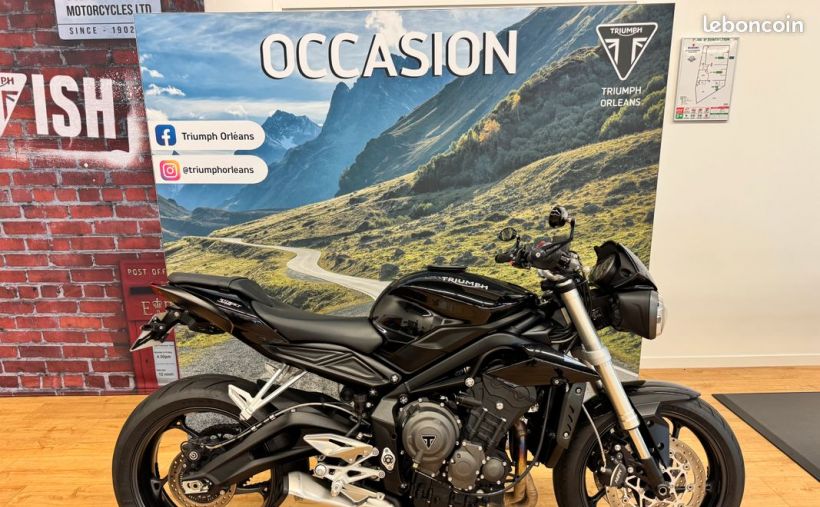 TRIUMPH STREET TRIPLE 660 S 0