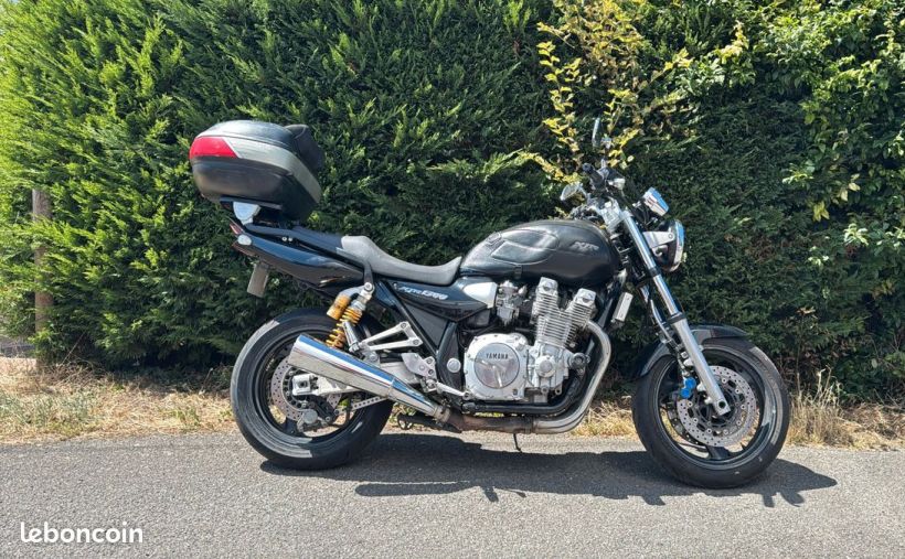 YAMAHA XJR 1300 0