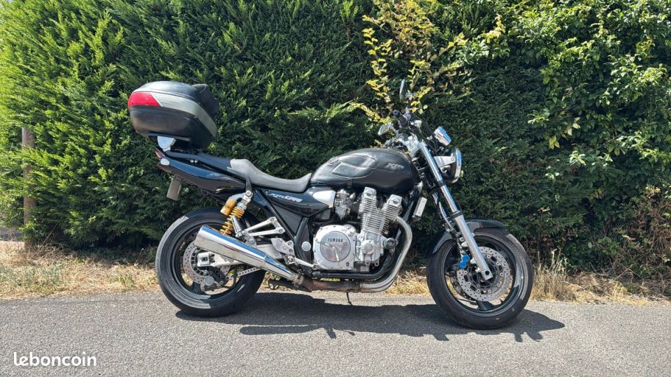 YAMAHA XJR 1300 0